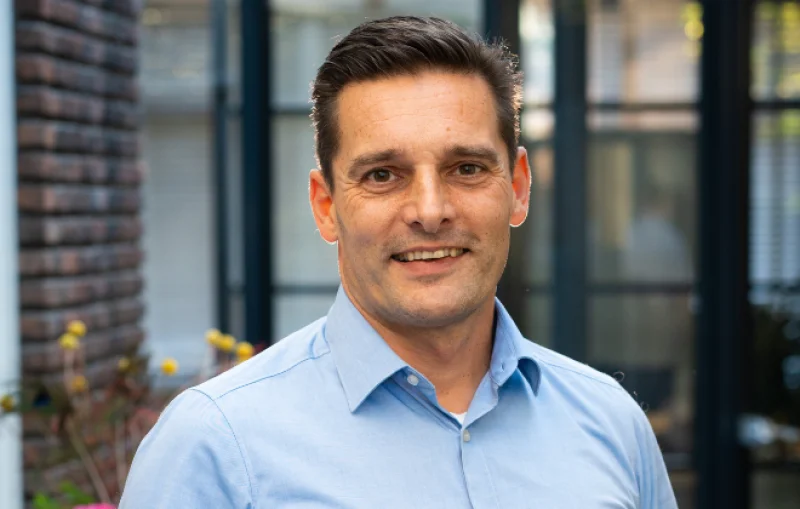 Wie is onze manager Vincent Simjouw?